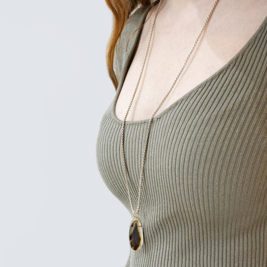 Montana Agate Pendant in 18ct Yellow Gold image 1