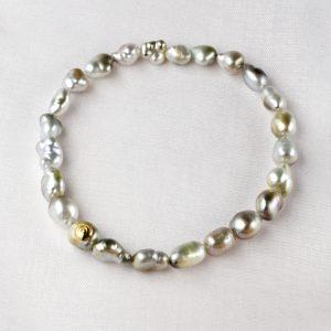 Keshi pastel tahiti pearl bracelet with 18ct yellow gold detail