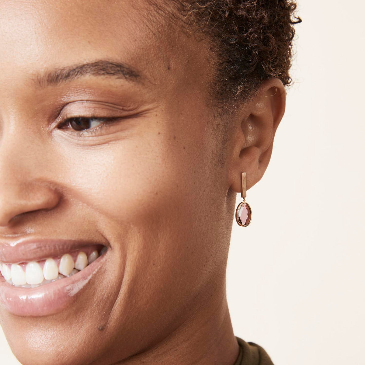 The Linear Collection – Ethical Gold, Craftsmanship and Minimal Design