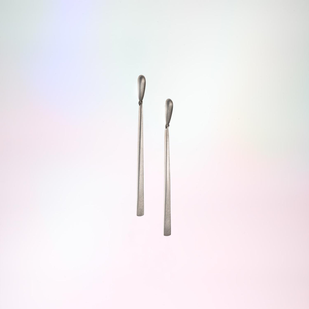 Metamorphic Drop Earrings in Silver